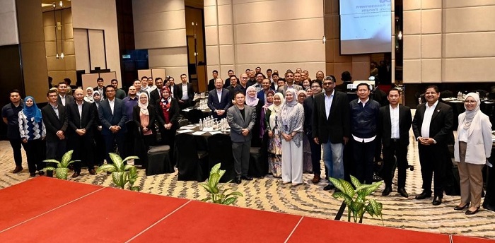 Participants at the workshop on the Implementation of the Industry Readiness Assessment Framework for 5G Services in Malaysia, held in Putrajaya.